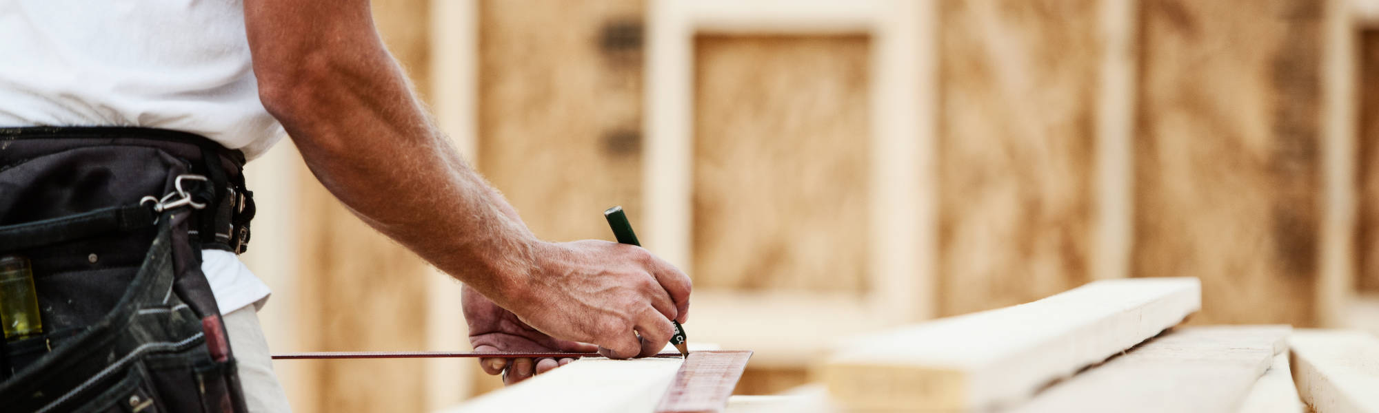 framer marking a cut